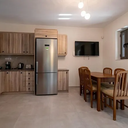 House Of Muses Apartment *