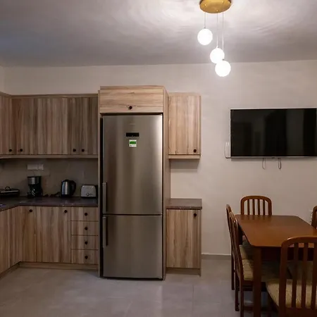 House Of Muses Apartment *