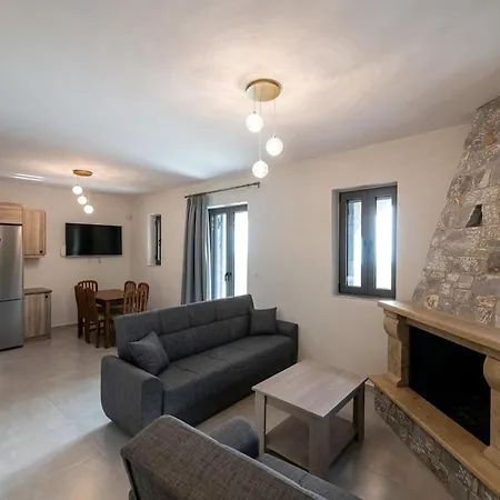 House Of Muses Apartment